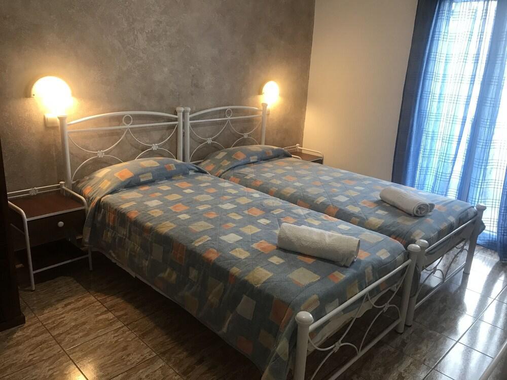 Affittacamere Ilios Fira (Santorini)